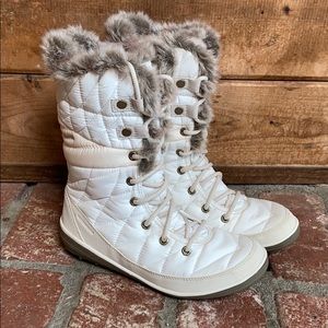Columbia Heavenly Omni heat white boots.
